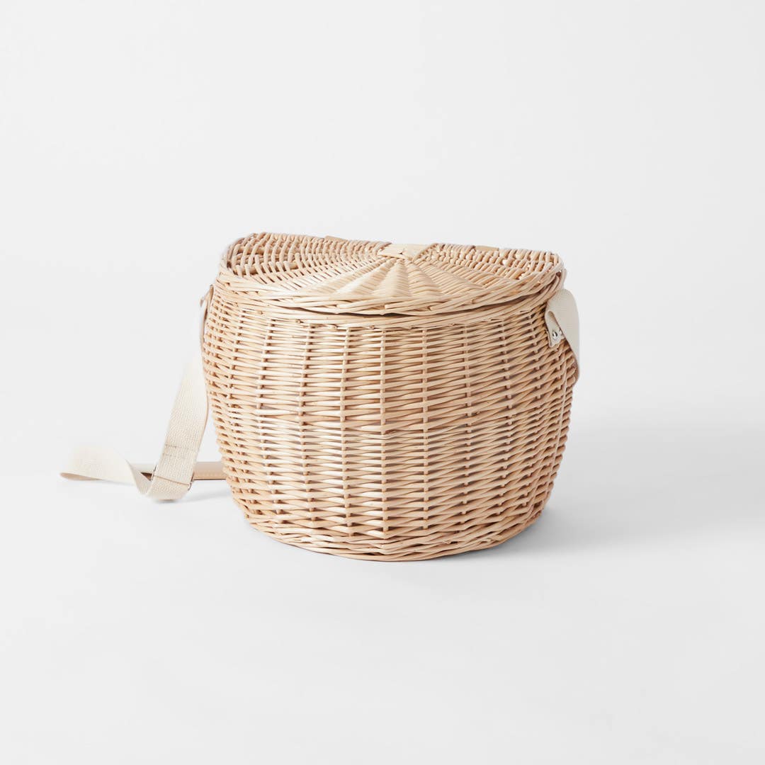 wicker picnic blanket