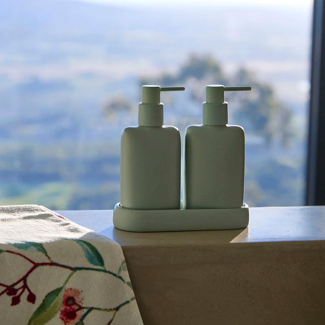 https://s3-ap-southeast-2.amazonaws.com/fusionfactory.commerceconnect.bbnt.production/pim_media/000/167/032/AUS_LS_Bathrooms-Luca_Accessories_Ellery_Tower_SI.jpg?1722838879