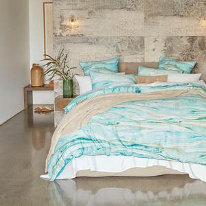 https://s3-ap-southeast-2.amazonaws.com/fusionfactory.commerceconnect.bbnt.production/pim_media/000/167/149/AUS_LS_Bedding-Mineral_QQC_SI.jpg?1722983734
