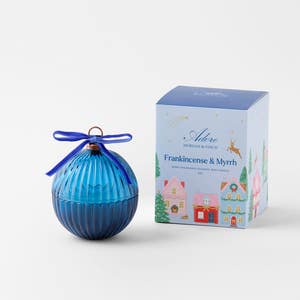 https://s3-ap-southeast-2.amazonaws.com/fusionfactory.commerceconnect.bbnt.production/pim_media/000/219/077/Adore_S26-27_Adore-Xmas-Village-70g-Mini-Bauble-Candle_Frankincense-_-Myrrh_27293004_SI.jpg?1786598565