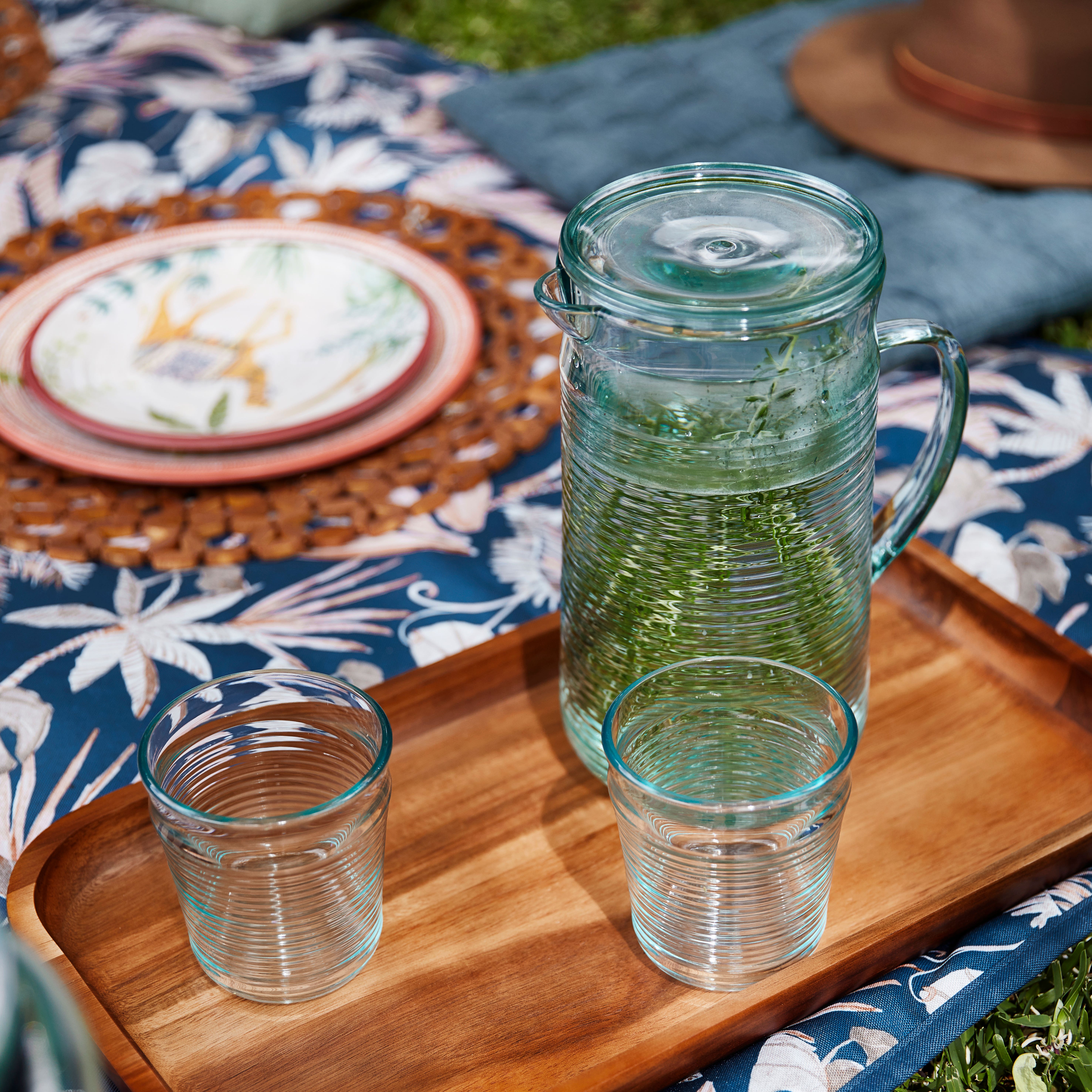 https://s3-ap-southeast-2.amazonaws.com/fusionfactory.commerceconnect.bbnt.production/pim_media/000/158/673/BBNT-Outdoor-LS-Picnic-Summer-2020-21-Detail-2.jpg?1705376630
