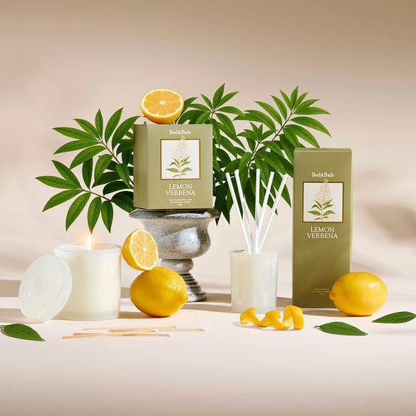 https://s3-ap-southeast-2.amazonaws.com/fusionfactory.commerceconnect.bbnt.production/pim_media/000/202/906/B_B_S25-26_Lumiere_Candle-Diffuser_S25-26_Lemon_Verbena_26478_LS_SI.jpg?1760417718