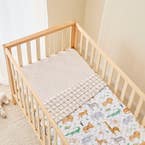 https://s3-ap-southeast-2.amazonaws.com/fusionfactory.commerceconnect.bbnt.production/pim_media/000/193/631/Baby_Finch_W25_BOP_Baby_Animals_Fitted_Cot_Sheet_Check_SI.jpg?1744596824