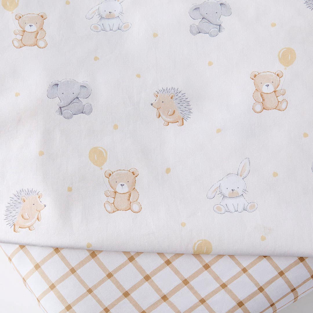https://s3-ap-southeast-2.amazonaws.com/fusionfactory.commerceconnect.bbnt.production/pim_media/000/193/628/Baby_Finch_W25_BOP_Baby_Animals_Fitted_Cot_Sheet_Detail-3_SI.jpg?1744596633