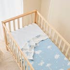 https://s3-ap-southeast-2.amazonaws.com/fusionfactory.commerceconnect.bbnt.production/pim_media/000/193/489/Baby_Finch_W25_BOP_Sun-Daisy_Blanket_SI.jpg?1744326678