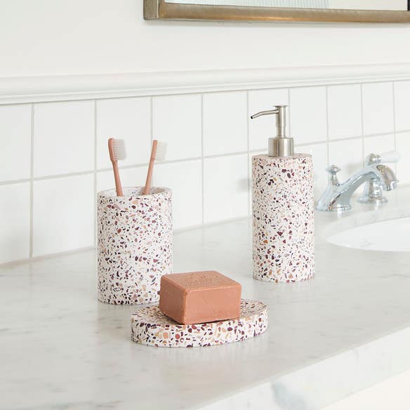 https://s3-ap-southeast-2.amazonaws.com/fusionfactory.commerceconnect.bbnt.production/pim_media/000/212/004/Bathroom_Soap_Disp_Tumbler_Soap_Dish_Elliott_Mulberry_Terrazzo.jpg?1774826123