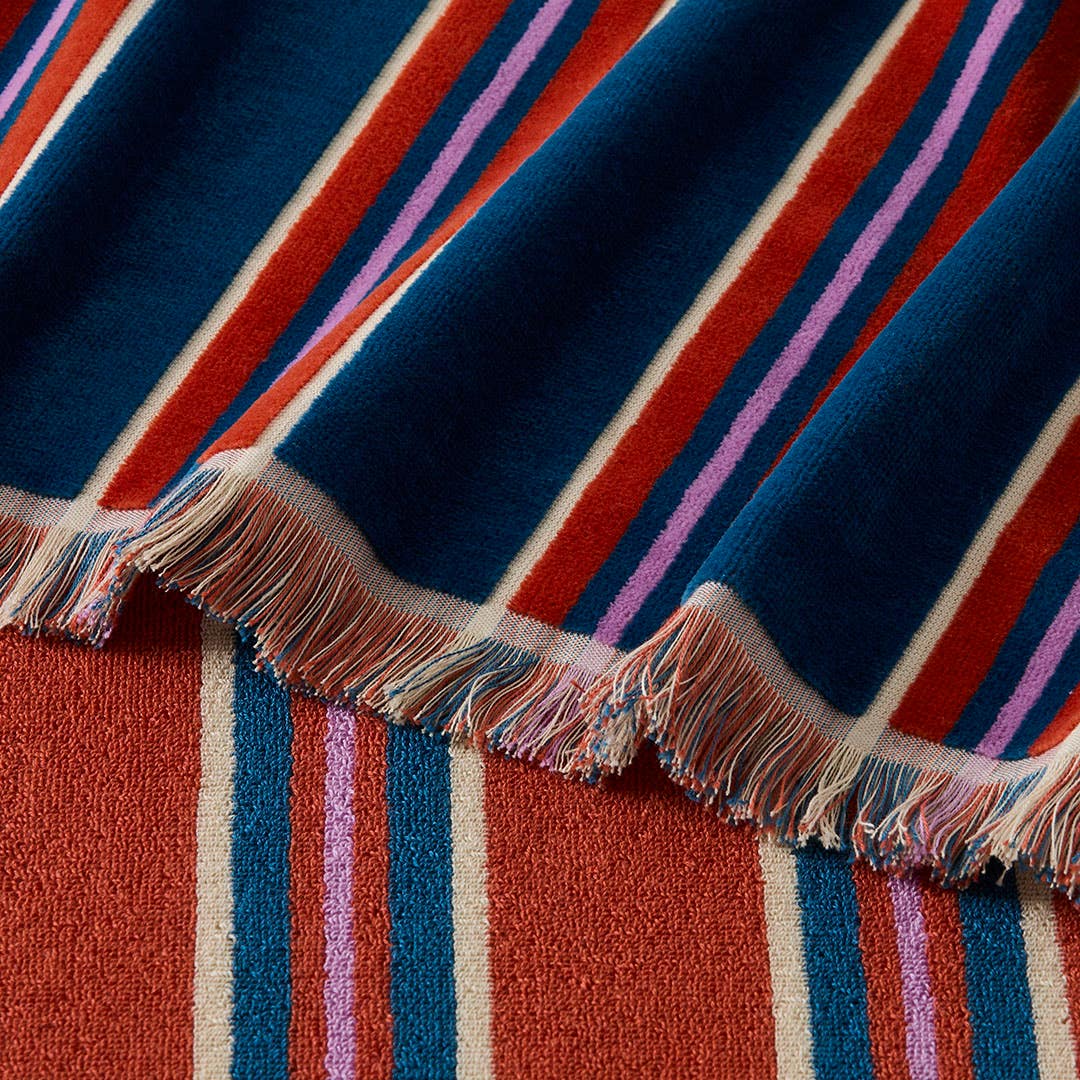 https://s3-ap-southeast-2.amazonaws.com/fusionfactory.commerceconnect.bbnt.production/pim_media/000/198/442/CH_S25-26_Outdoor_Beach_Towels_Calabria_26482501_Detail_SI.jpg?1753757348