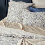 https://s3-ap-southeast-2.amazonaws.com/fusionfactory.commerceconnect.bbnt.production/pim_media/000/179/986/CH_W25_Bedlinen_BOP_Antonio_Marketing_Detail-1_SI.jpg?1733464927