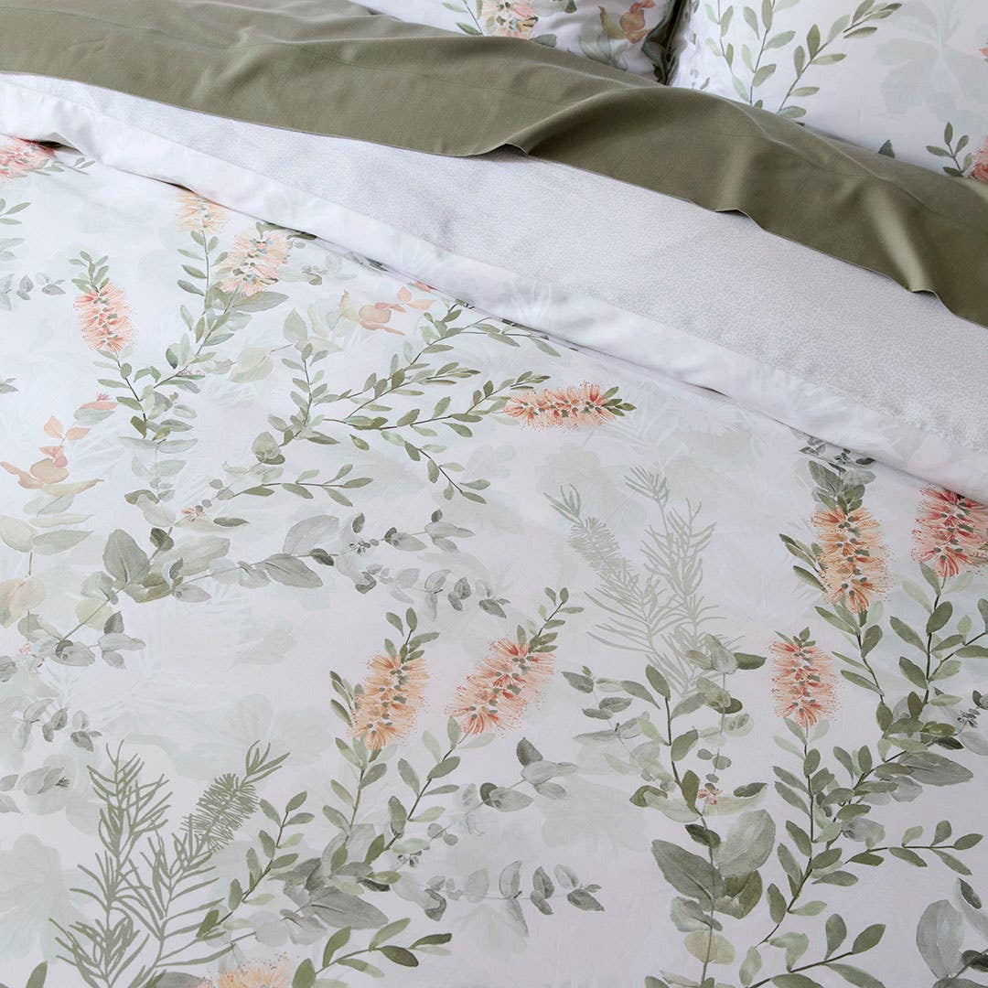 https://s3-ap-southeast-2.amazonaws.com/fusionfactory.commerceconnect.bbnt.production/pim_media/000/177/973/CH_W25_Bedlinen_BOP_Fingal_Detail-1_SI.jpg?1732250620