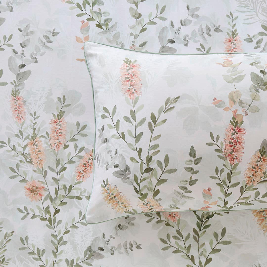 https://s3-ap-southeast-2.amazonaws.com/fusionfactory.commerceconnect.bbnt.production/pim_media/000/177/974/CH_W25_Bedlinen_BOP_Fingal_Detail-2_SI.jpg?1732250620