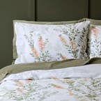 https://s3-ap-southeast-2.amazonaws.com/fusionfactory.commerceconnect.bbnt.production/pim_media/000/177/977/CH_W25_Bedlinen_BOP_Fingal_Pillow_SI.jpg?1732250621
