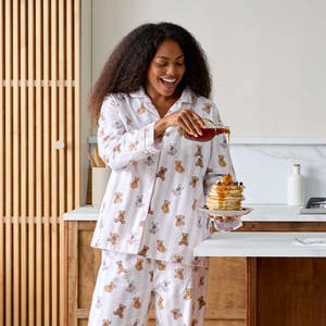 https://s3-ap-southeast-2.amazonaws.com/fusionfactory.commerceconnect.bbnt.production/pim_media/000/210/333/Cuddly_Bear_Flannelette_Pyjamas.jpg?1772068113