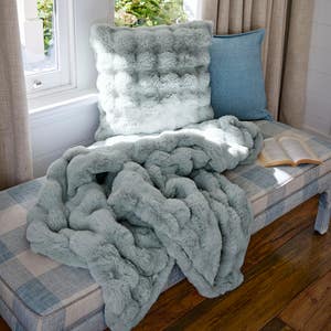 https://s3-ap-southeast-2.amazonaws.com/fusionfactory.commerceconnect.bbnt.production/pim_media/000/210/441/MALMO_CUSHION_FULL.jpg?1772501338