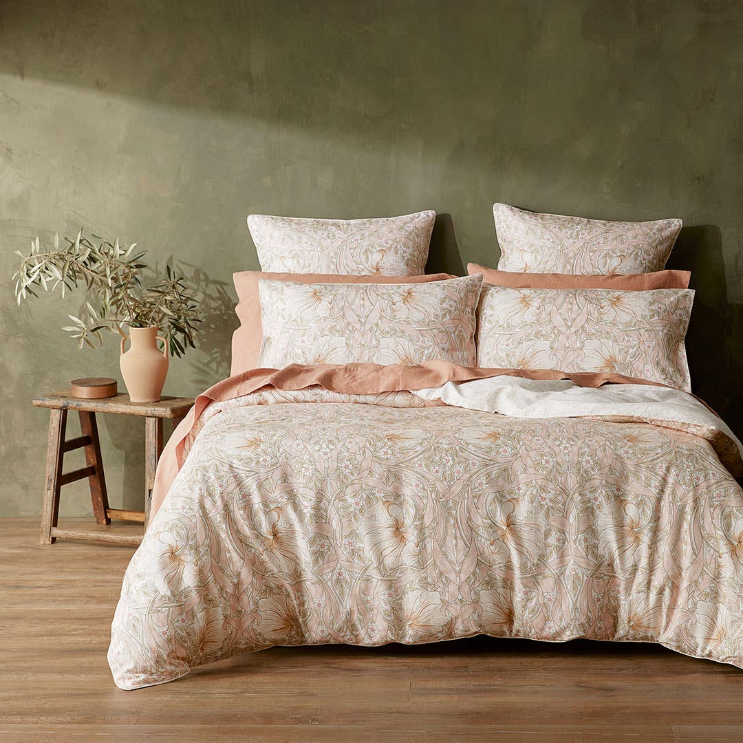 Pink and gold quilt deals