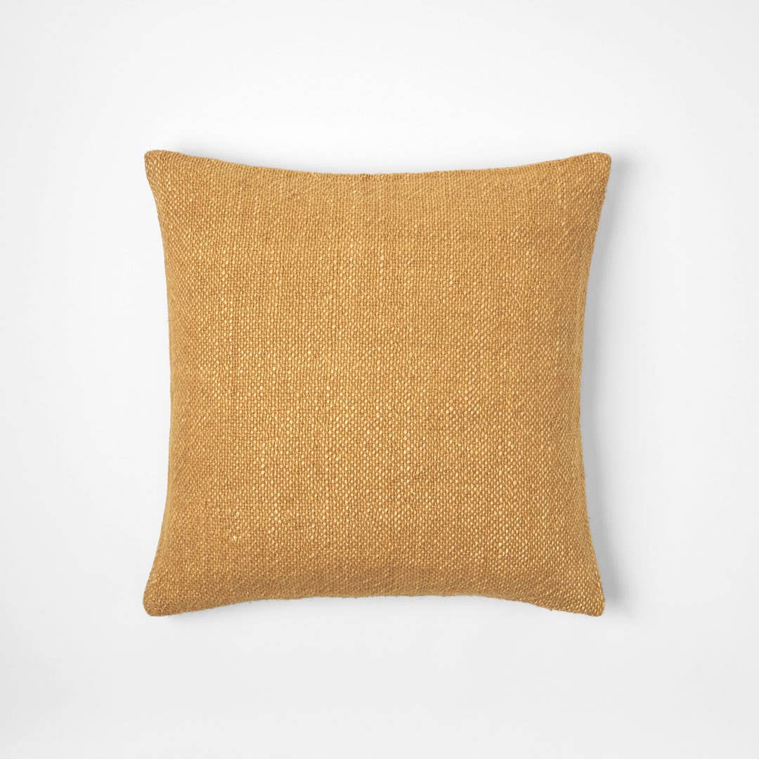 https://s3-ap-southeast-2.amazonaws.com/fusionfactory.commerceconnect.bbnt.production/pim_media/000/055/888/M_F-Flinders-Cushion-Saffron-50x50cm-20941202.jpg?1586395796