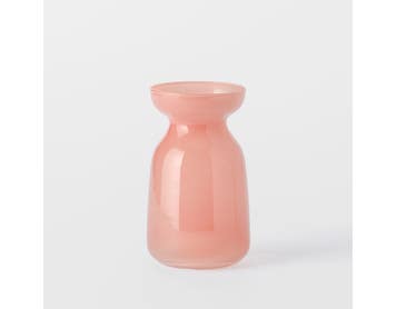 https://s3-ap-southeast-2.amazonaws.com/fusionfactory.commerceconnect.bbnt.production/pim_media/000/179/424/M_F_-Azure-Glass-Vase-Squat_Light-Pink_26133201_SI.jpg?1733377596