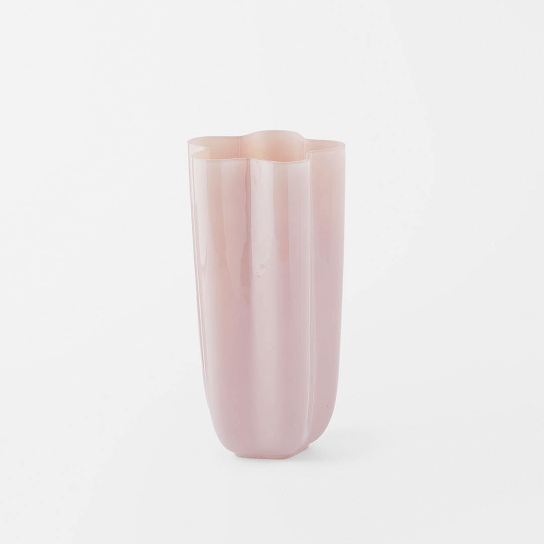 https://s3-ap-southeast-2.amazonaws.com/fusionfactory.commerceconnect.bbnt.production/pim_media/000/167/478/M_F_Amara-Glass-Vase-Lrg_Milky-Pink_25867701_SI.jpg?1723436580