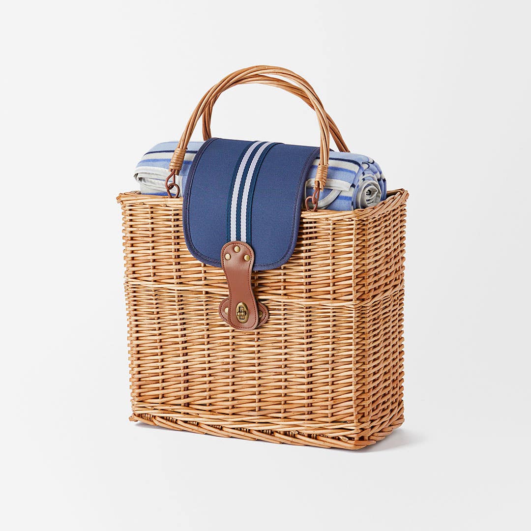 https://s3-ap-southeast-2.amazonaws.com/fusionfactory.commerceconnect.bbnt.production/pim_media/000/166/035/M_F_Atticus-Wicker-Picnic-Cooler-with-Picnic-Rug_Blue-White_23375601_SI.jpg?1721622961