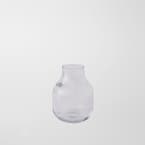 https://s3-ap-southeast-2.amazonaws.com/fusionfactory.commerceconnect.bbnt.production/pim_media/000/152/135/M_F_Bennett_Ribbed_Glass_Vase_Sml_Clear_22937101_SI.jpg?1690849781