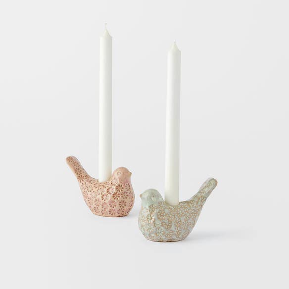 https://s3-ap-southeast-2.amazonaws.com/fusionfactory.commerceconnect.bbnt.production/pim_media/000/180/133/M_F_Bird-Candle-Holder_Blue_26121002_9128_SI.jpg?1733802925