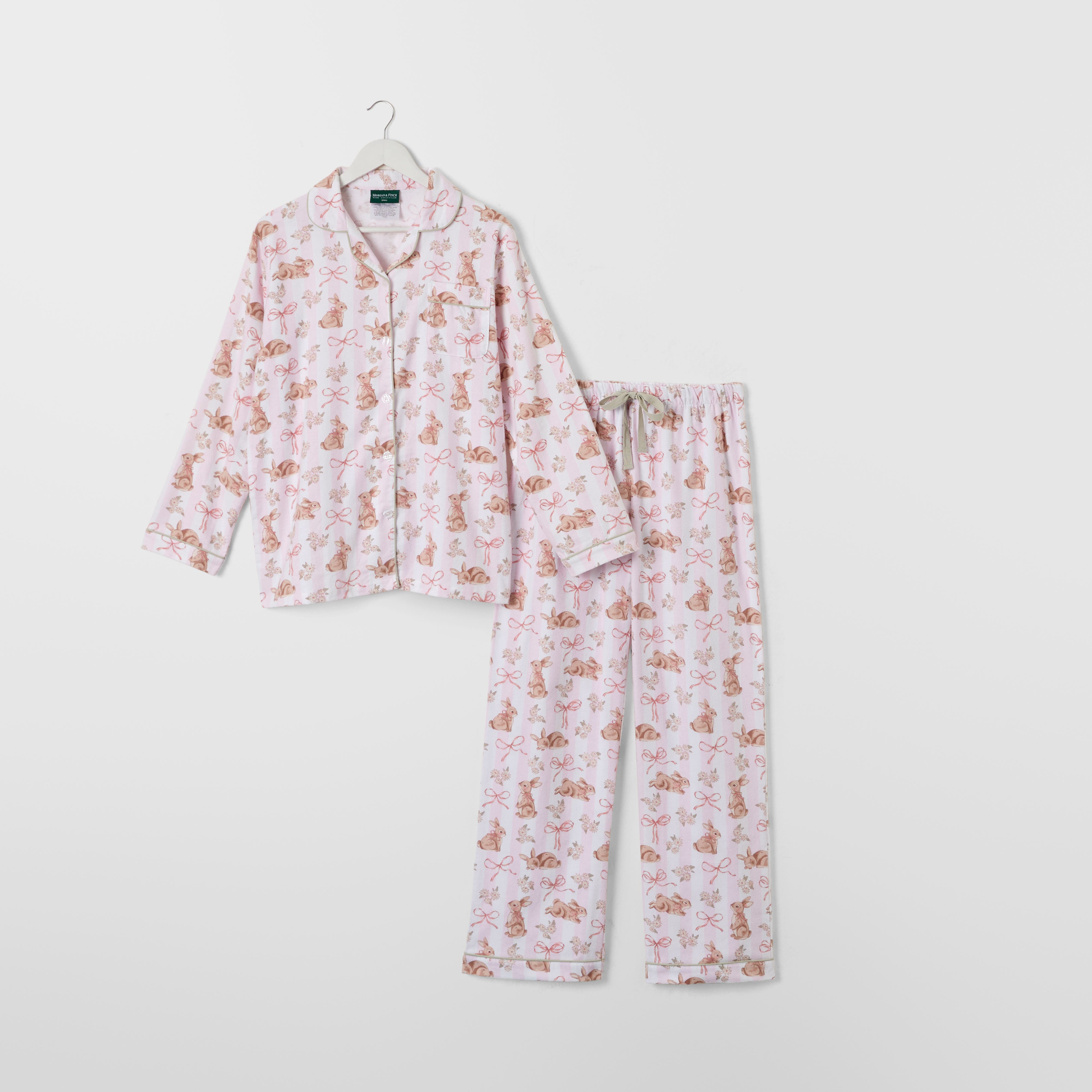 https://s3-ap-southeast-2.amazonaws.com/fusionfactory.commerceconnect.bbnt.production/pim_media/000/189/951/M_F_Bunny-Bow-Flannel-PJs_Small_Bunny-Bow_26075901.jpg?1740365824