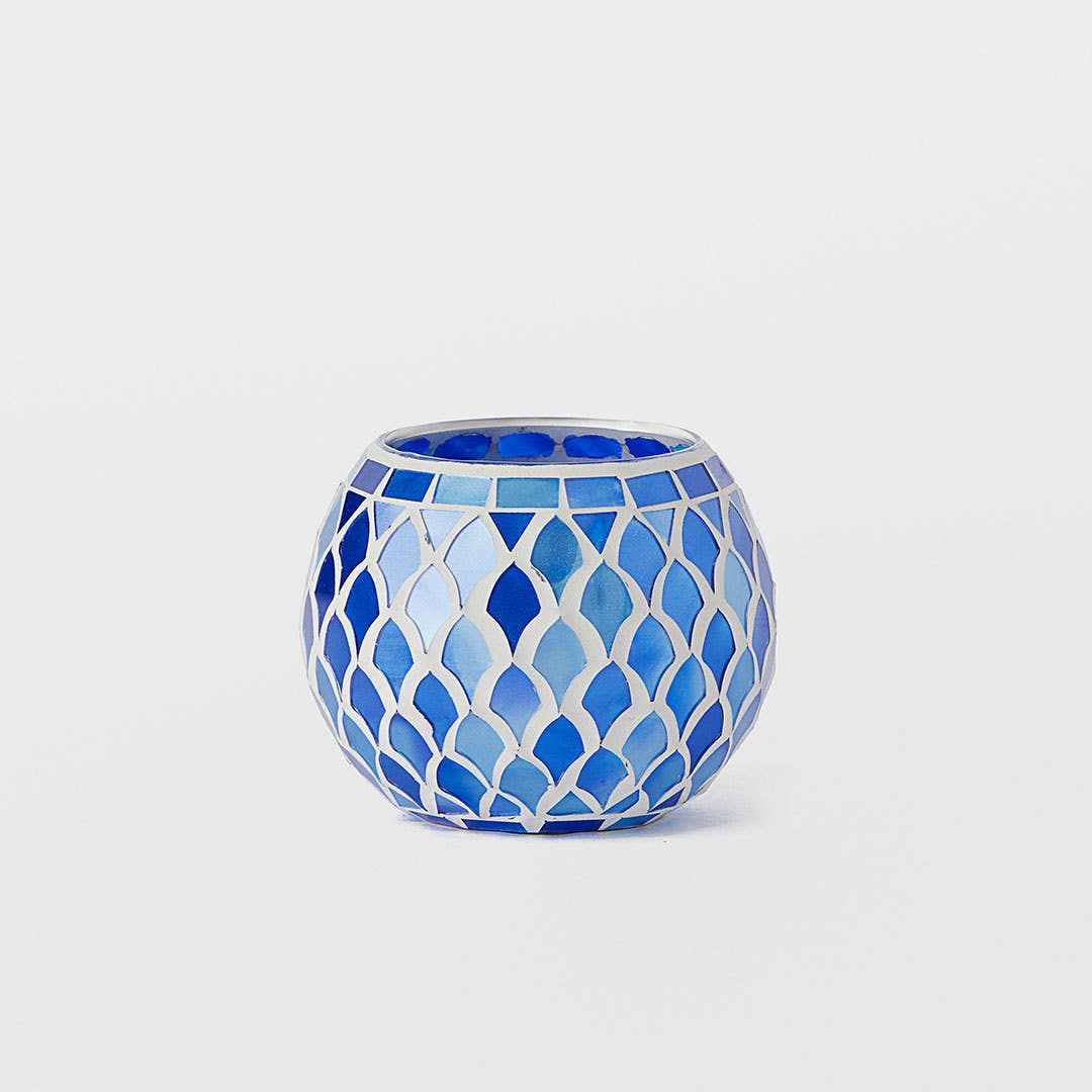 https://s3-ap-southeast-2.amazonaws.com/fusionfactory.commerceconnect.bbnt.production/pim_media/000/169/008/M_F_Deep-Blue-Mosaic-Round-Votive_Dark-Blue_25882001_SI.jpg?1725337741