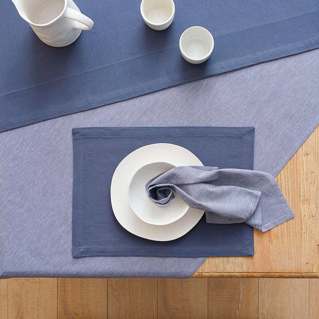Tablecloths outlet and runners