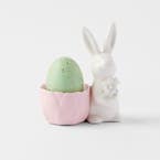 https://s3-ap-southeast-2.amazonaws.com/fusionfactory.commerceconnect.bbnt.production/pim_media/000/204/595/M_F_Easter26_T1-Bunny-Bouquet-Egg-Cup_Pink-White_26622401_SCALE_SI.jpg?1763946725