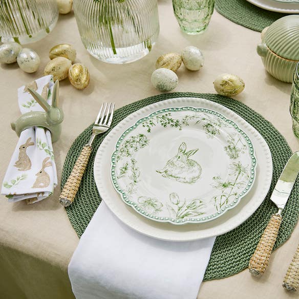 https://s3-ap-southeast-2.amazonaws.com/fusionfactory.commerceconnect.bbnt.production/pim_media/000/188/764/M_F_Easter_25_Location_Dining_Decor_Milano_French-Garden-Detail-4_SI.jpg?1738793235