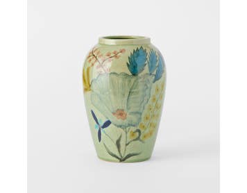 https://s3-ap-southeast-2.amazonaws.com/fusionfactory.commerceconnect.bbnt.production/pim_media/000/183/088/M_F_Evergreen-Floral-Ceramic-Vase-Lrg_Green-Multi_26112401_SI.jpg?1734587934