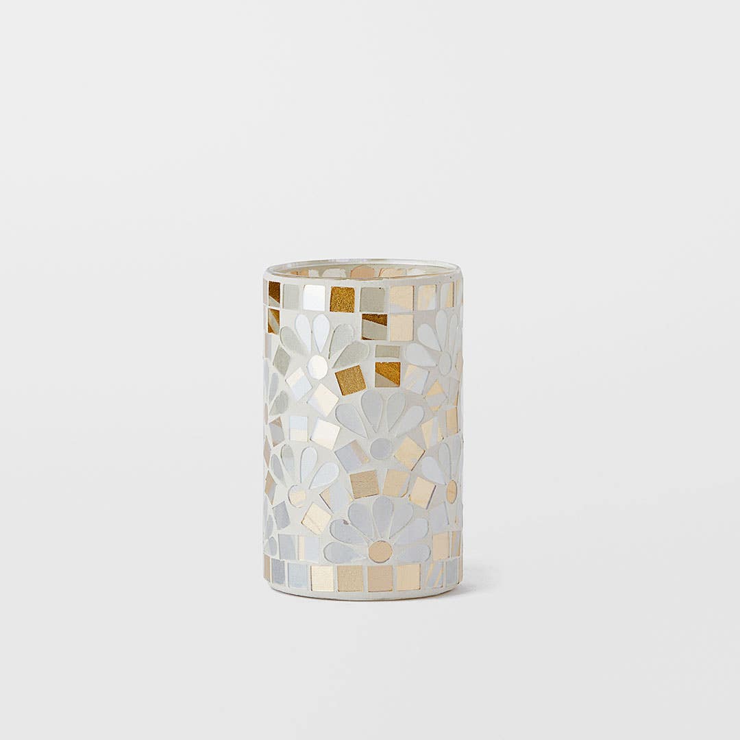https://s3-ap-southeast-2.amazonaws.com/fusionfactory.commerceconnect.bbnt.production/pim_media/000/169/041/M_F_Gianna-Mosaic-Candle-Holder-Lrg_Silver-Gold_25882201_SI.jpg?1725341793