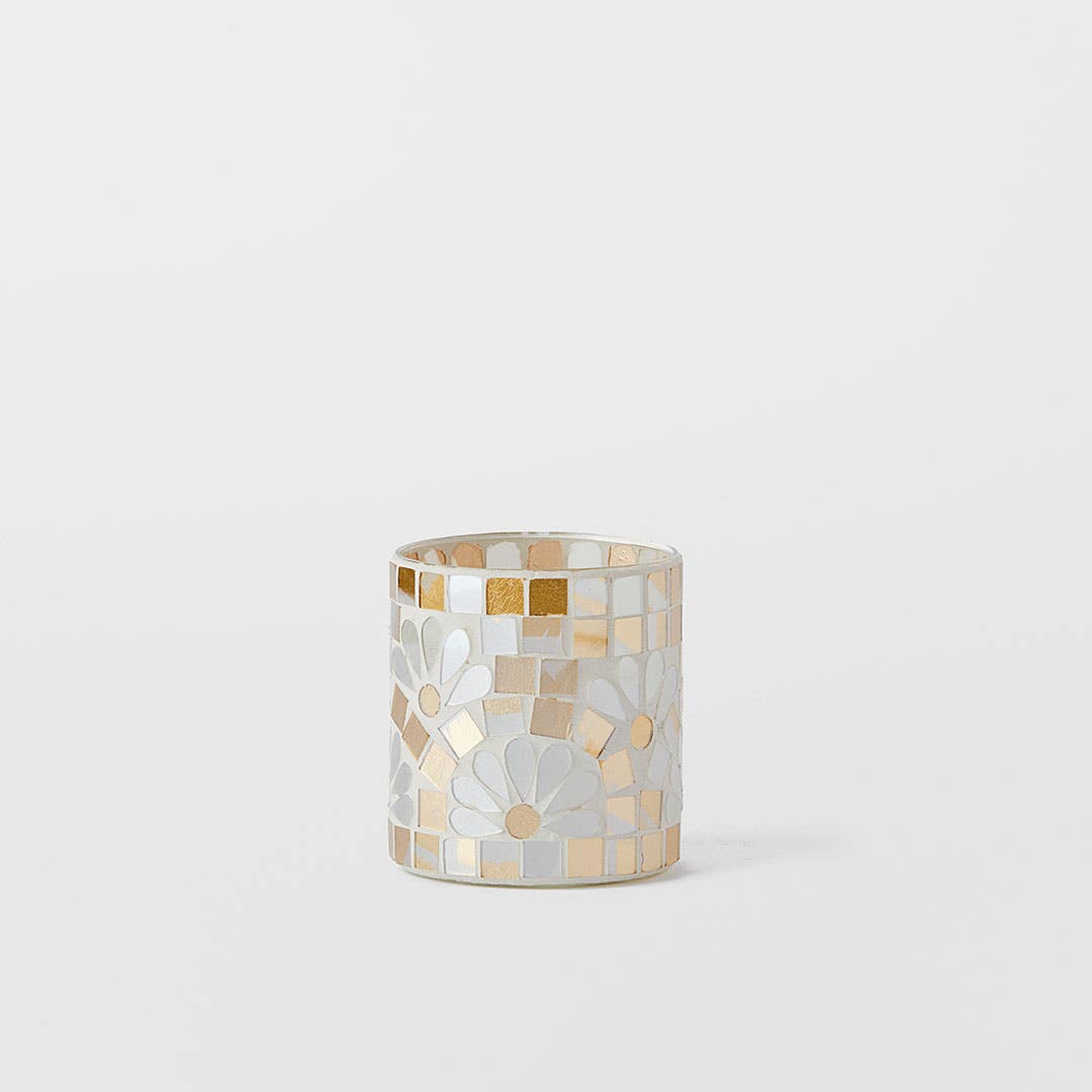 https://s3-ap-southeast-2.amazonaws.com/fusionfactory.commerceconnect.bbnt.production/pim_media/000/169/039/M_F_Gianna-Mosaic-Candle-Holder-Sml_Silver-Gold_25882301_SI.jpg?1725341772