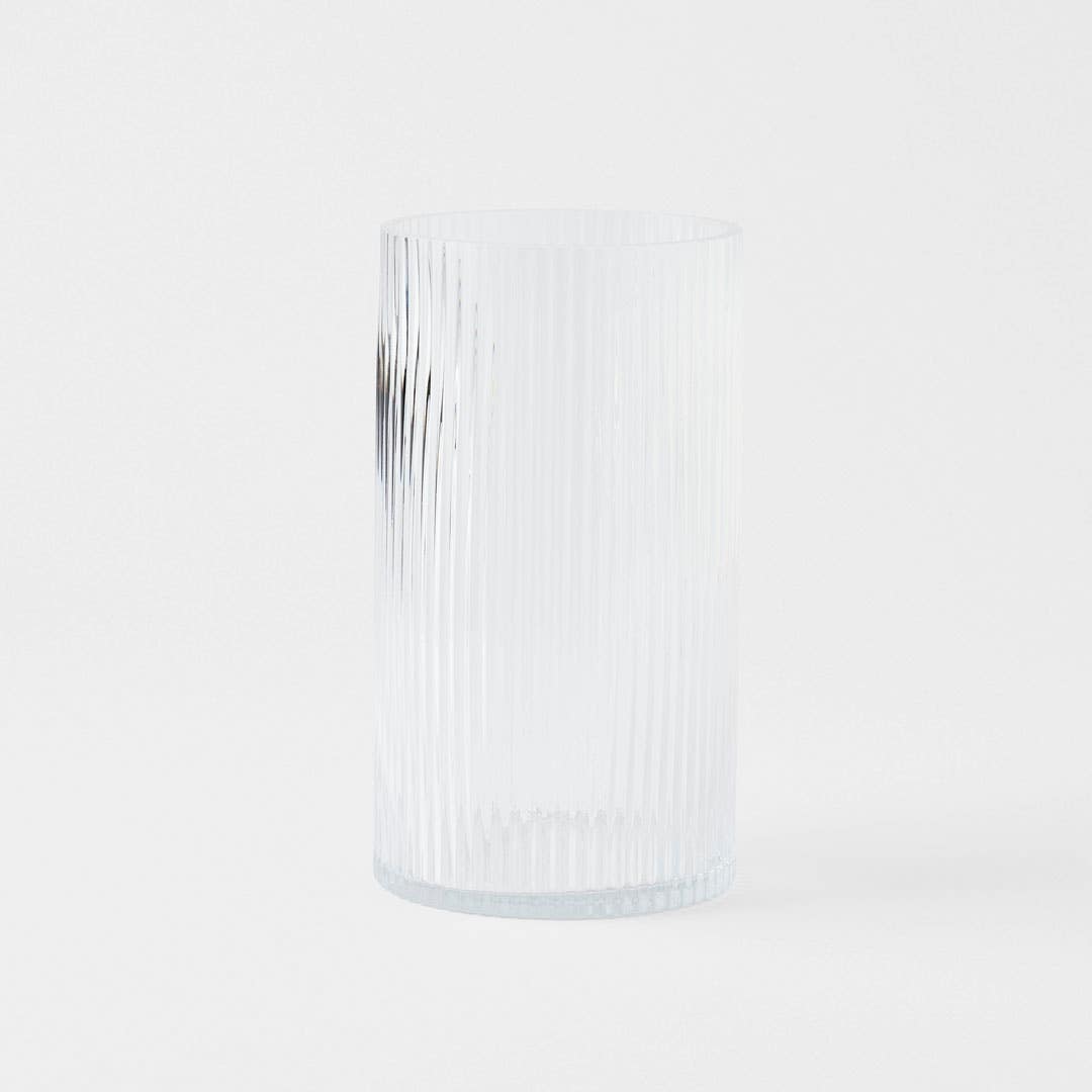 https://s3-ap-southeast-2.amazonaws.com/fusionfactory.commerceconnect.bbnt.production/pim_media/000/159/096/M_F_Harley-Glass-Ribbed-Vase-Lrg_Clear_22547403_SI.jpg?1705876754