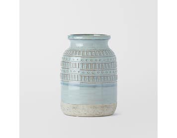 https://s3-ap-southeast-2.amazonaws.com/fusionfactory.commerceconnect.bbnt.production/pim_media/000/169/312/M_F_Helena-Ceramic-Vase-Tall_Light-Blue_25870501_SI.jpg?1725521281
