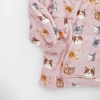 https://s3-ap-southeast-2.amazonaws.com/fusionfactory.commerceconnect.bbnt.production/pim_media/000/168/982/M_F_Hooded-Sherpa-Simba_Simba_25884401_Detail_SI.jpg?1725331145