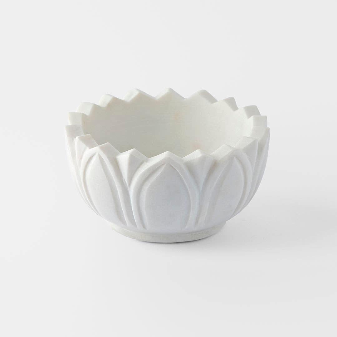 https://s3-ap-southeast-2.amazonaws.com/fusionfactory.commerceconnect.bbnt.production/pim_media/000/183/980/M_F_Issey-Marble-Bowl_White_26157301_SI.jpg?1734664010