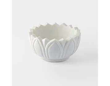 https://s3-ap-southeast-2.amazonaws.com/fusionfactory.commerceconnect.bbnt.production/pim_media/000/183/980/M_F_Issey-Marble-Bowl_White_26157301_SI.jpg?1734664010