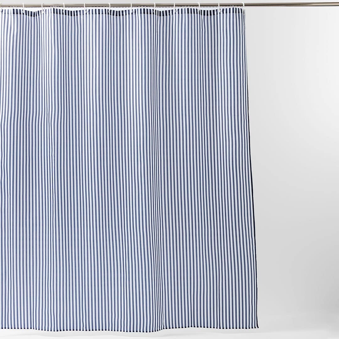 https://s3-ap-southeast-2.amazonaws.com/fusionfactory.commerceconnect.bbnt.production/pim_media/000/192/178/M_F_Jett_Striped_Shower_Curtain_Black_White_26186201_SI.jpg?1743138892