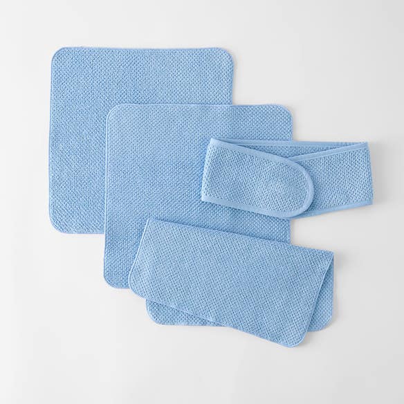 https://s3-ap-southeast-2.amazonaws.com/fusionfactory.commerceconnect.bbnt.production/pim_media/000/196/848/M_F_Jude-FW-Headband-Set_Sky-Blue_26207601_SI.jpg?1751423612