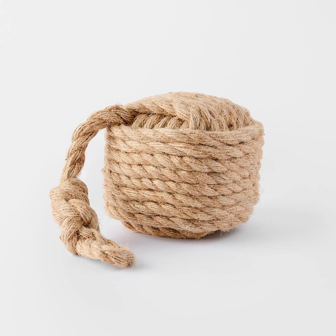 https://s3-ap-southeast-2.amazonaws.com/fusionfactory.commerceconnect.bbnt.production/pim_media/000/191/272/M_F_Knot-Hemp-Doorstop_Natural_26144301_SI.jpg?1742535402