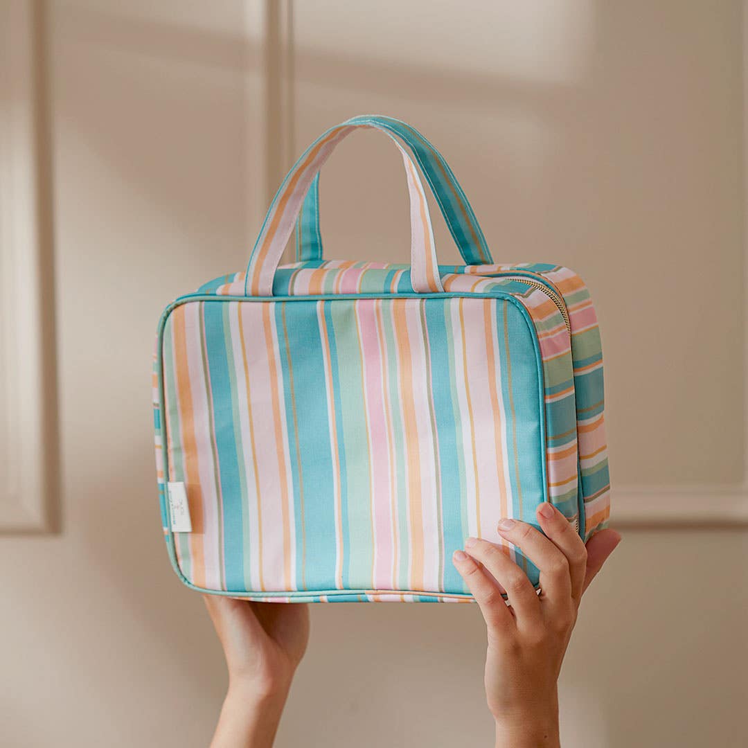 Finley Hanging Cosmetic Bag
