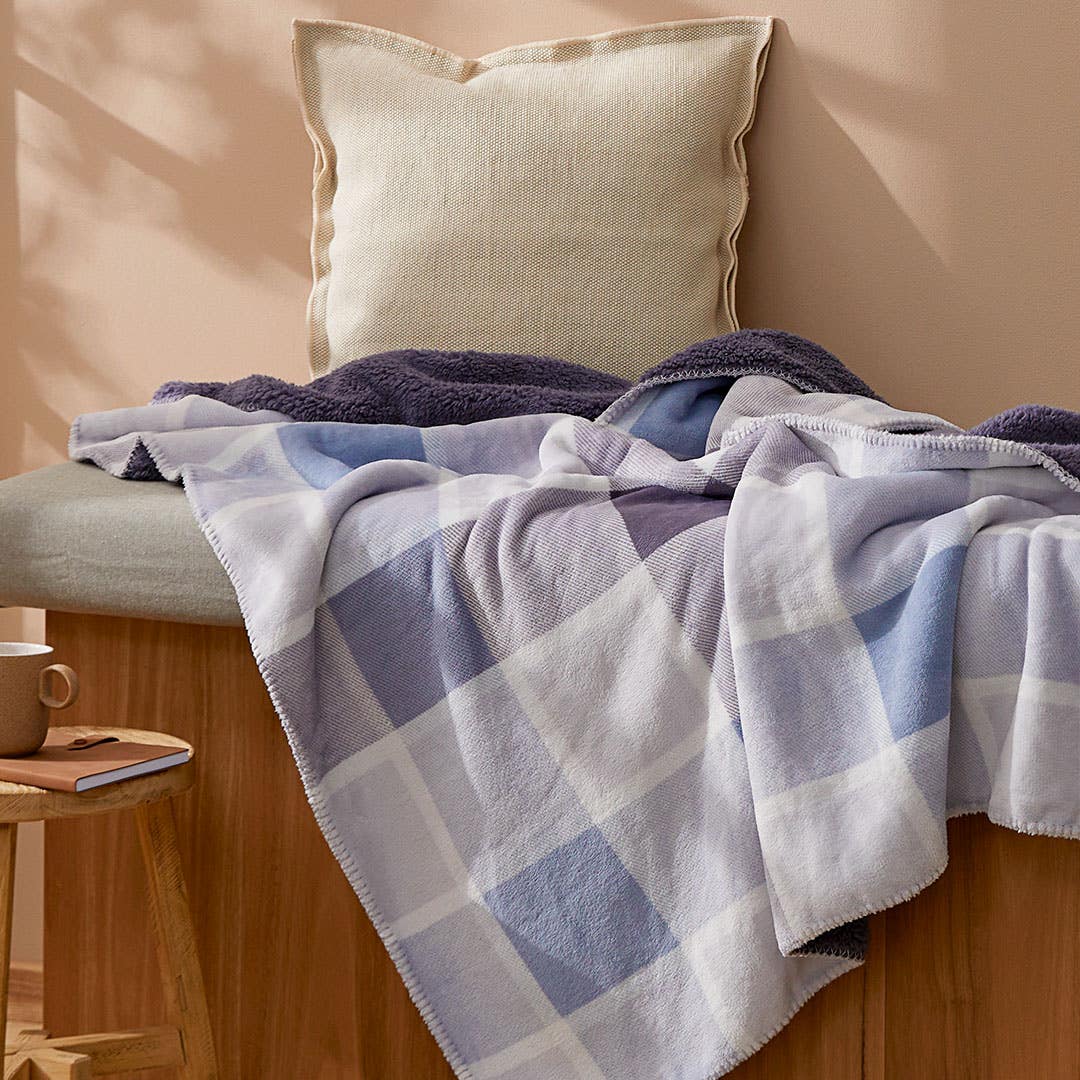 Bed bath and table throw rugs top