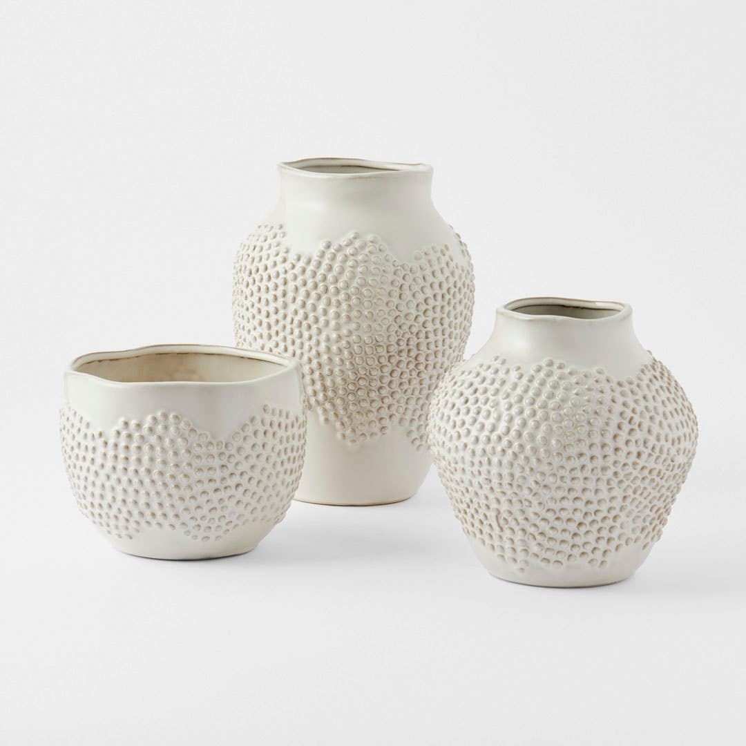 https://s3-ap-southeast-2.amazonaws.com/fusionfactory.commerceconnect.bbnt.production/pim_media/000/159/115/M_F_Liselle-Ceramic_White_23201_R_SI.jpg?1705877084