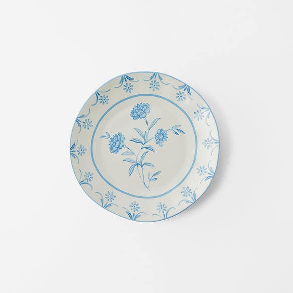 https://s3-ap-southeast-2.amazonaws.com/fusionfactory.commerceconnect.bbnt.production/pim_media/000/189/330/M_F_Lucinda-Side-Plate_Blue-White_25770001_SI.jpg?1739423622