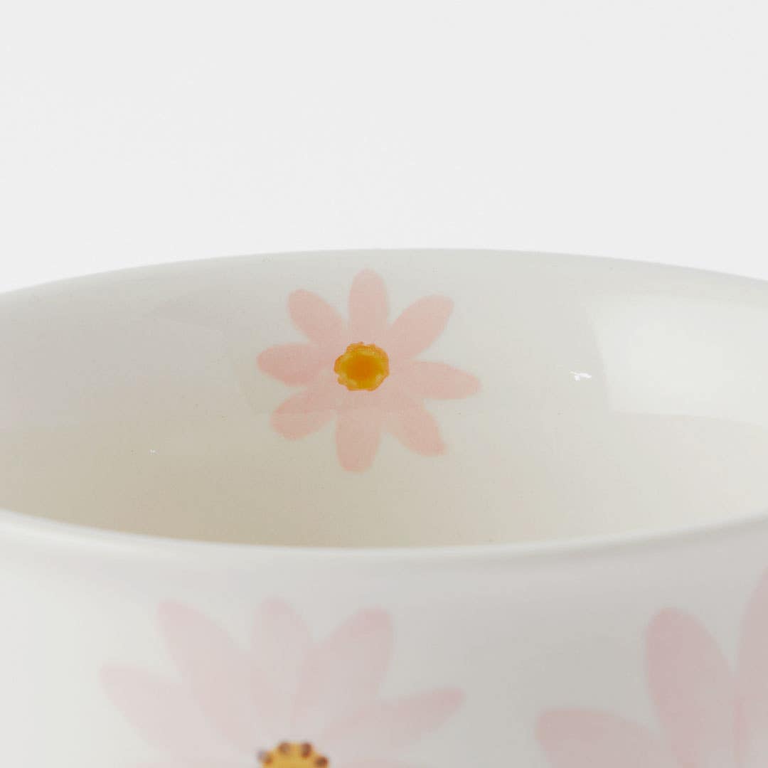https://s3-ap-southeast-2.amazonaws.com/fusionfactory.commerceconnect.bbnt.production/pim_media/000/159/413/M_F_Margurite-Pedestal-Tea-Cup_Pink_22459002_Detail-1_SI.jpg?1706142545