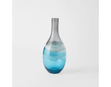 https://s3-ap-southeast-2.amazonaws.com/fusionfactory.commerceconnect.bbnt.production/pim_media/000/155/815/M_F_Mountain-View-Vase-Tall_Blue-Grey_19999201_SI.jpg?1699240565