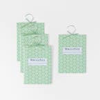 https://s3-ap-southeast-2.amazonaws.com/fusionfactory.commerceconnect.bbnt.production/pim_media/000/191/222/M_F_Ocean-Waves--Hanging-Sachets-S4_Japanese-Honeysuckle_26106801_10329_SI.jpg?1742530710