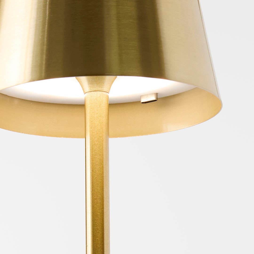 https://s3-ap-southeast-2.amazonaws.com/fusionfactory.commerceconnect.bbnt.production/pim_media/000/179/456/M_F_Ramona-LED-Table-Lamp_Gold_23413804_Detail-05_SI.jpg?1733378584