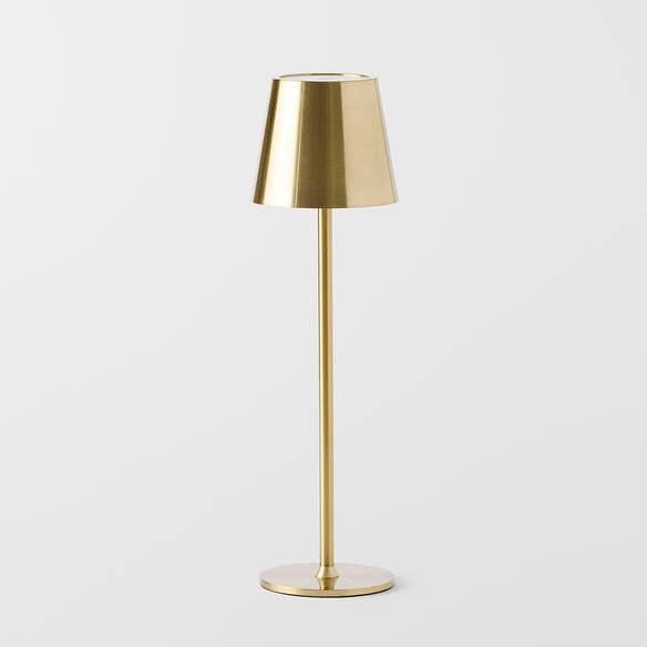 https://s3-ap-southeast-2.amazonaws.com/fusionfactory.commerceconnect.bbnt.production/pim_media/000/179/457/M_F_Ramona-LED-Table-Lamp_Gold_23413804_SI.jpg?1733378584
