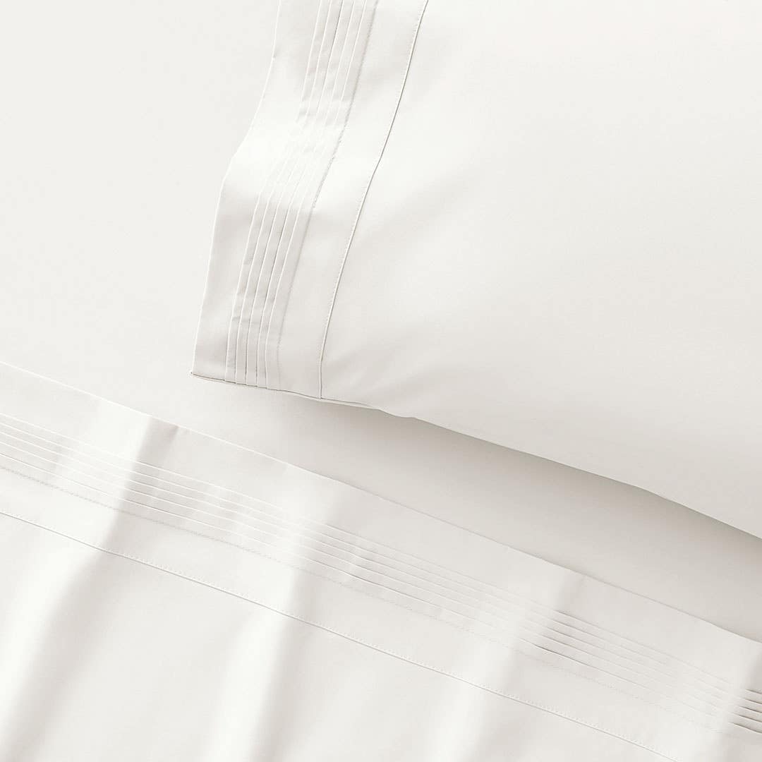 https://s3-ap-southeast-2.amazonaws.com/fusionfactory.commerceconnect.bbnt.production/pim_media/000/157/489/M_F_S23_Sleeping_Beauty_1200TC_Vanilla_SS_Detail_SI.jpg?1702957898